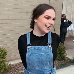 Meet your Posher, Simone